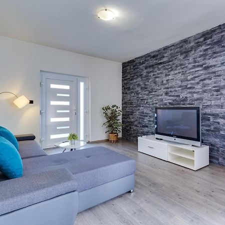 Apartment A & J Petrcane Buitenkant foto