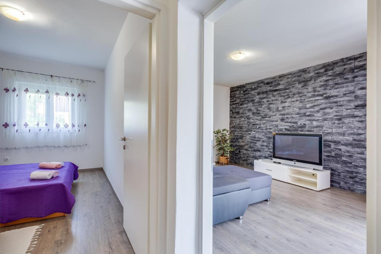Apartment A & J Petrcane Buitenkant foto
