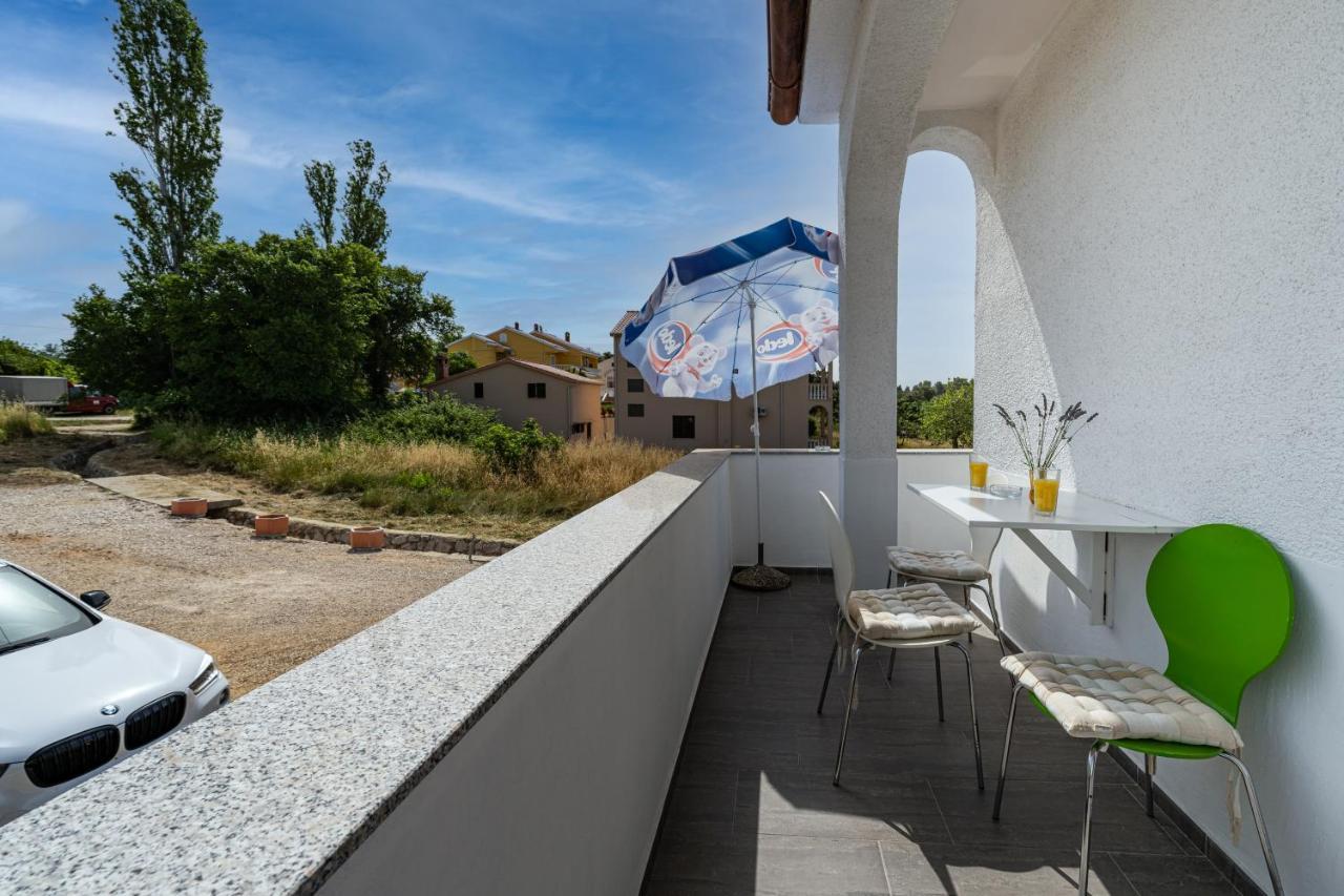 Apartment A & J Petrcane Buitenkant foto